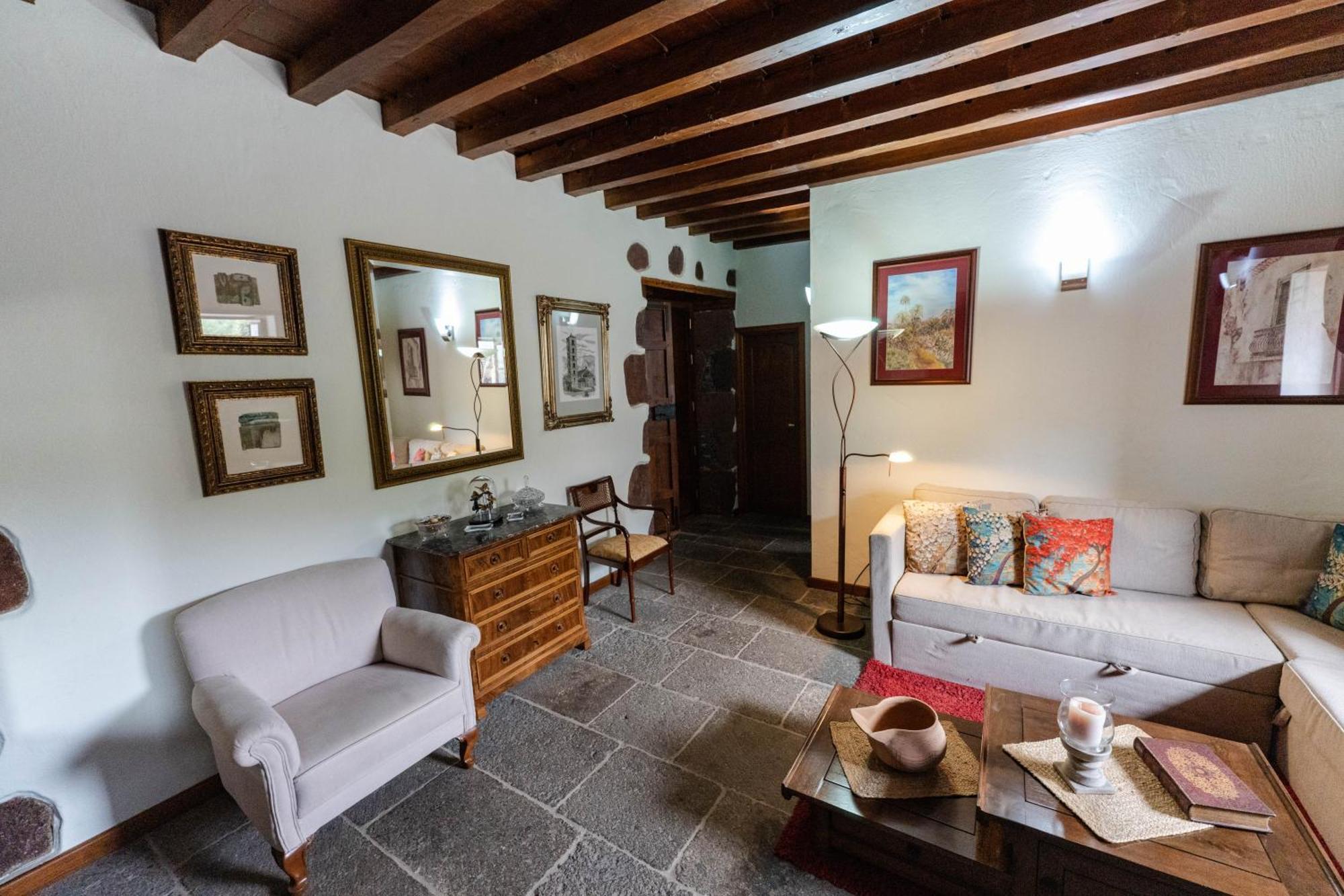 Villa Ancient Historical House à Santa Lucía Extérieur photo